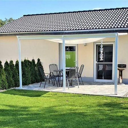 Ferienhaus Paul Am Klostersee, Urlaub Mit HundDargun エクステリア 写真