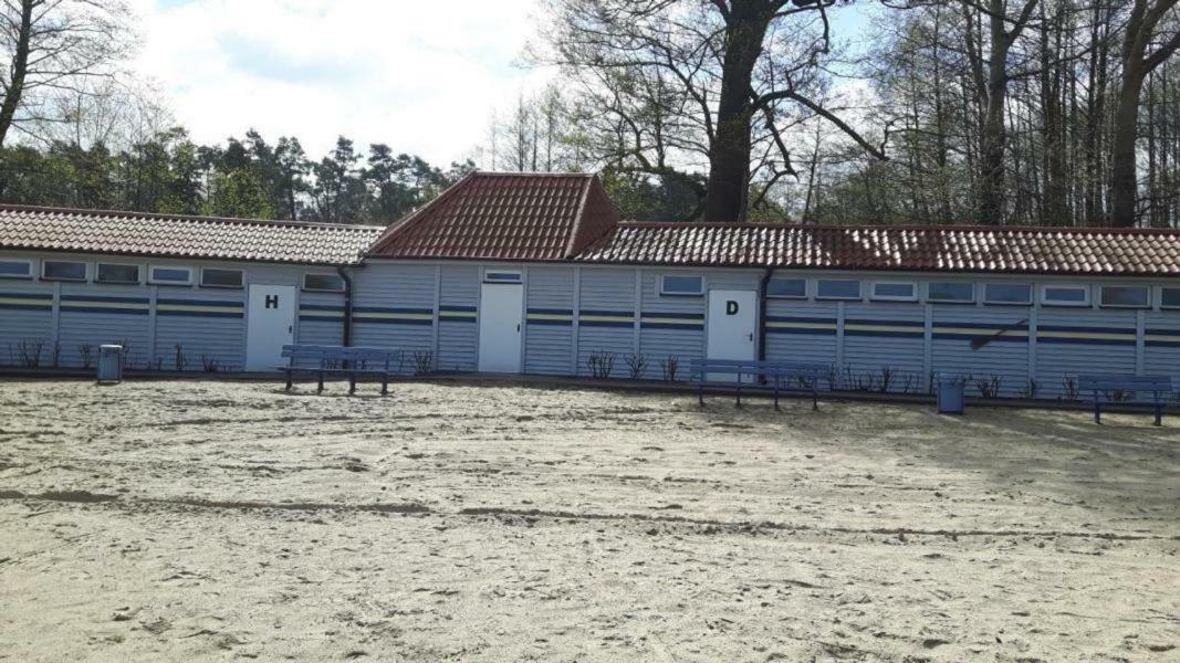 Ferienhaus Paul Am Klostersee, Urlaub Mit HundDargun エクステリア 写真