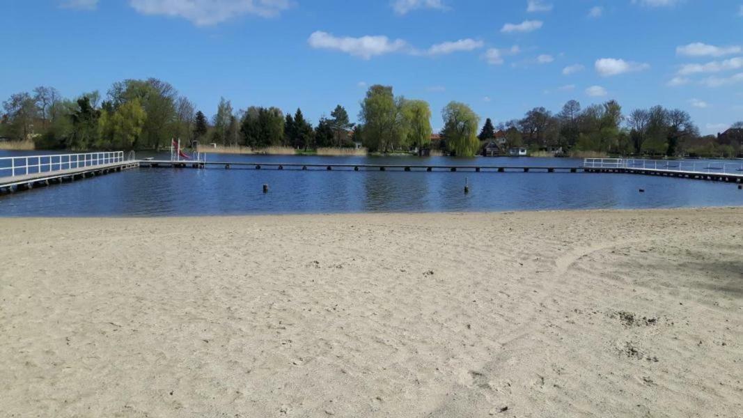 Ferienhaus Paul Am Klostersee, Urlaub Mit HundDargun エクステリア 写真